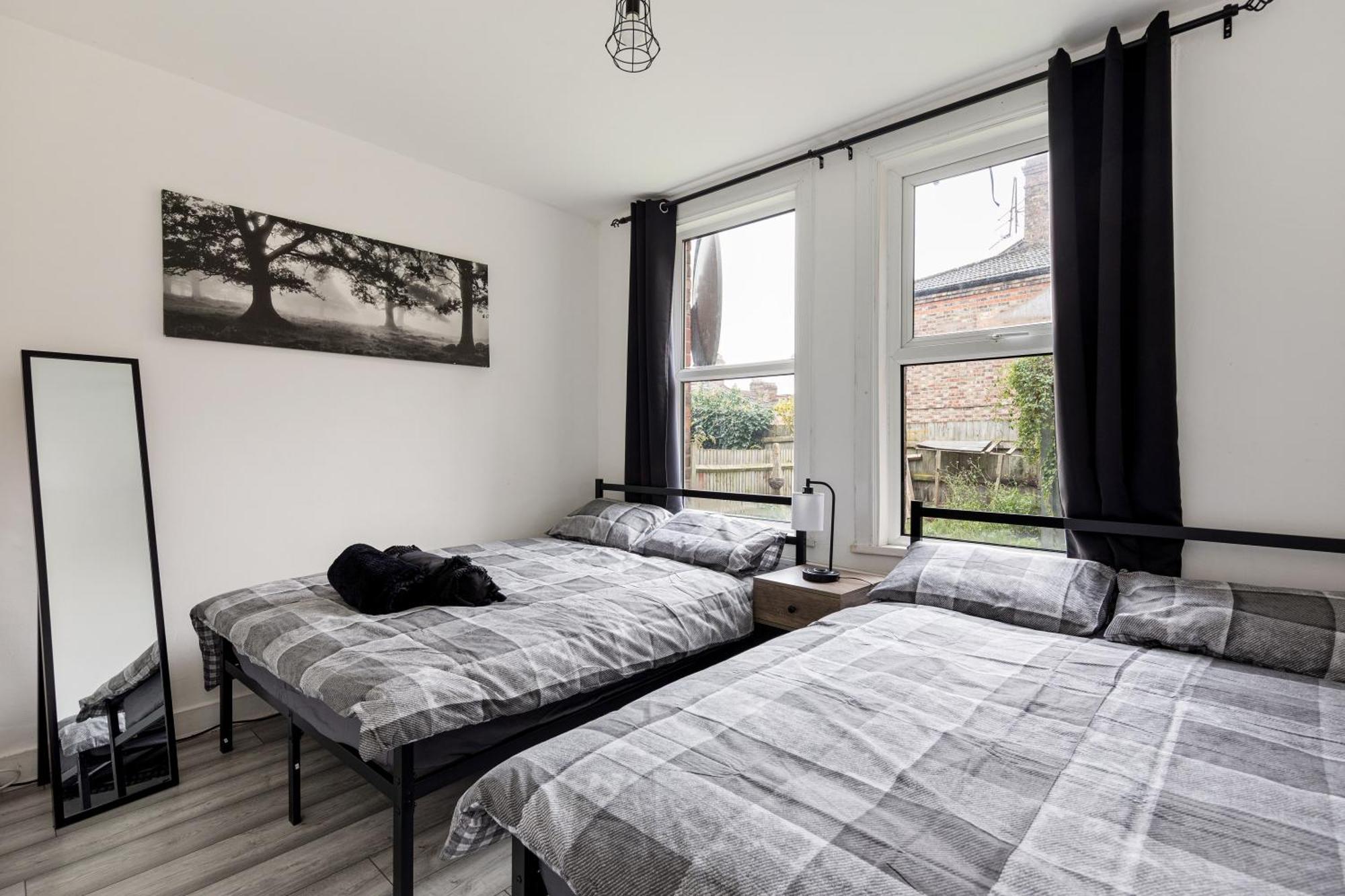 Beautifully Modern 2-Bed Apartment W/Garden Londra Esterno foto