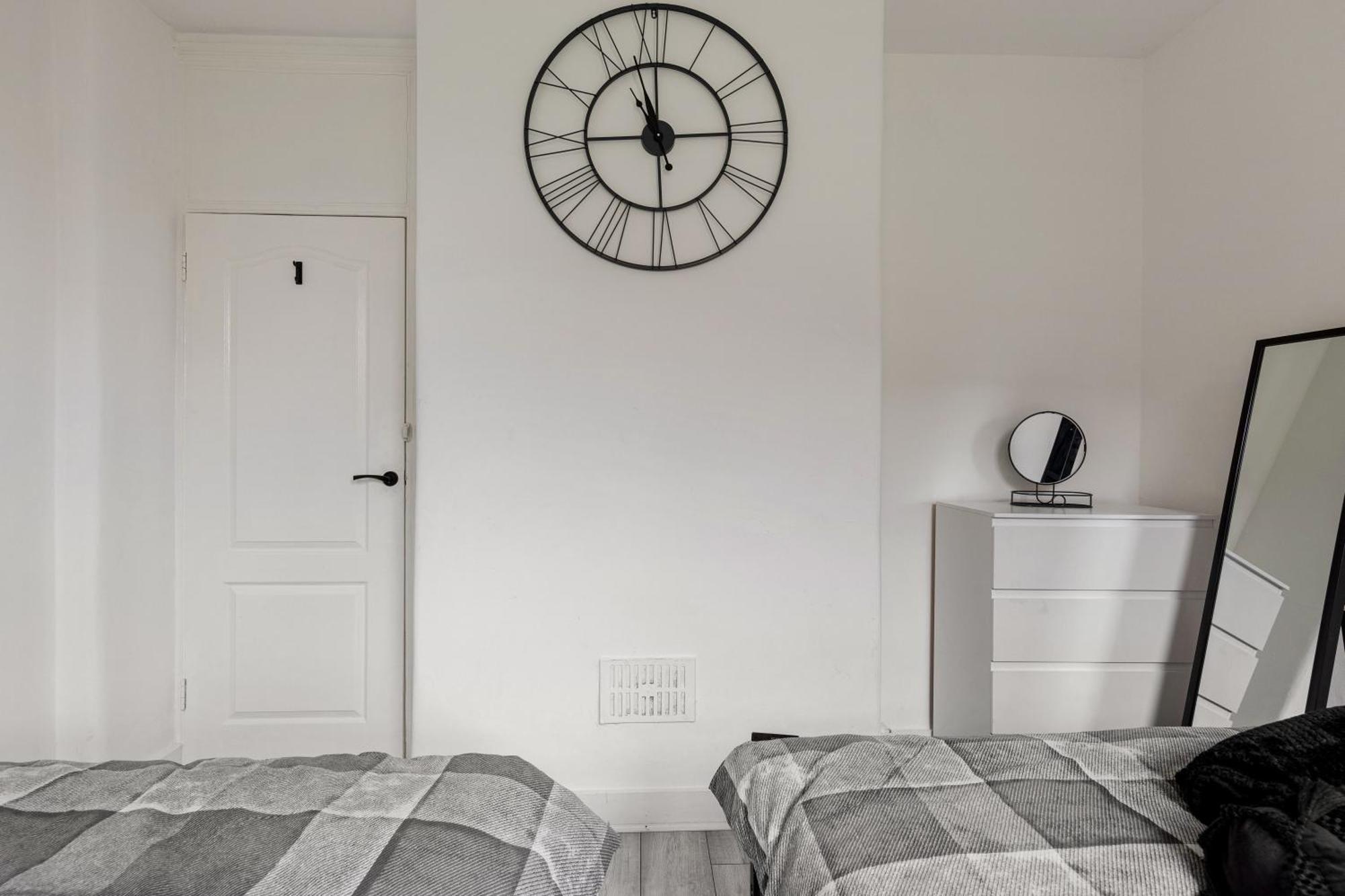 Beautifully Modern 2-Bed Apartment W/Garden Londra Esterno foto